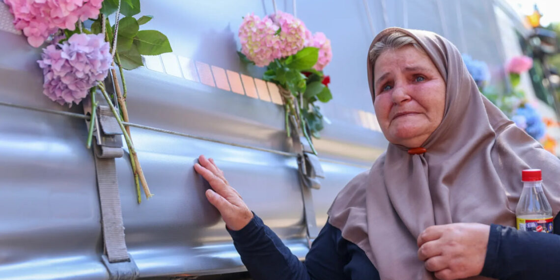 ادای احترام به قربانیان قتل عام سربرنیتسا