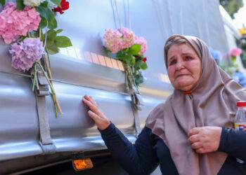 ادای احترام به قربانیان قتل عام سربرنیتسا