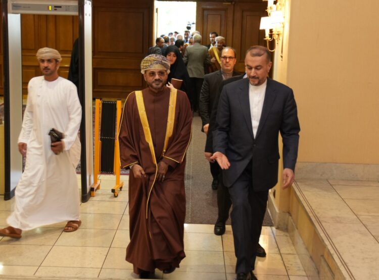 ادامه مذاکرات مسقط به وقت تهران