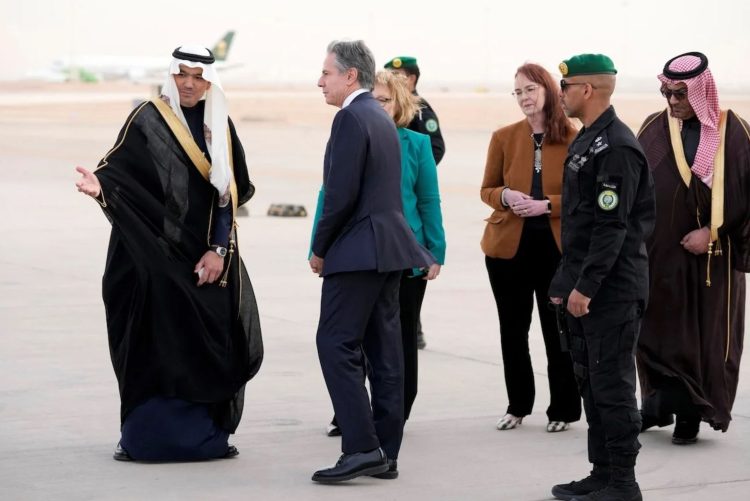 مذاکرات دیپلماتیک در میانه غرش تانک‌ها در غزه