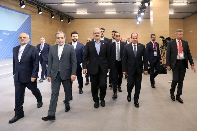 تعامل تهران و قاهره در بستری چندجانبه